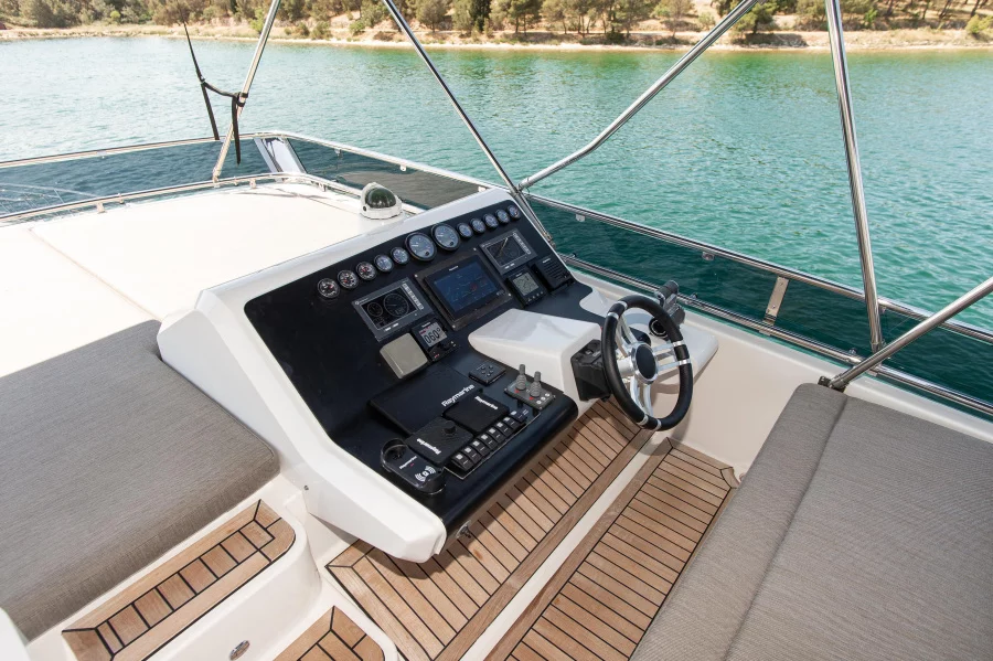 Galeon 640 Fly (Le Chiffre)  - 12