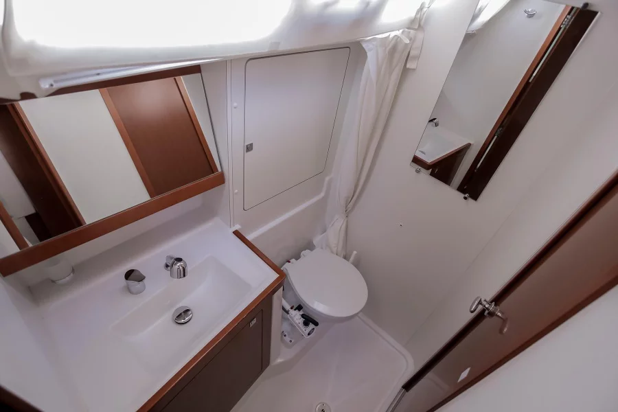 Oceanis 48 (Nabucco: Aft cabin #2 (Cabin charter - 2 pax) Fully Crewed, ALL EXPENSES)  - 3