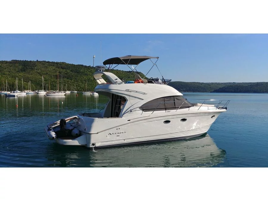 Beneteau Antares 36 Fly (JOIA) Main image - 0