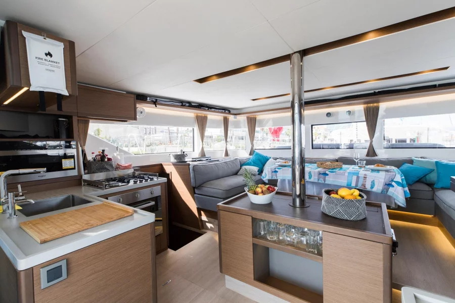 Lagoon 50 LUX elegance (2019) equipped with aircon (TWIN JOY)  - 5