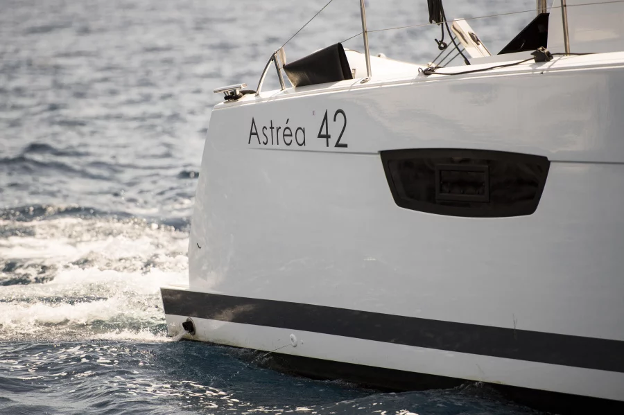 Astréa 42 (Astrea (watermaker+generator))  - 45