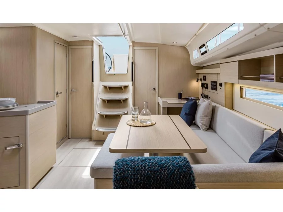 Oceanis 40.1 (Lyra - Comfort line) Interior image - 1