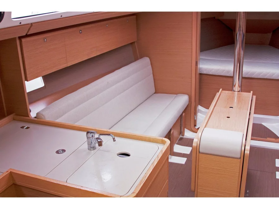 Dufour 350 Grand Large (Alcyone) Interior image - 2