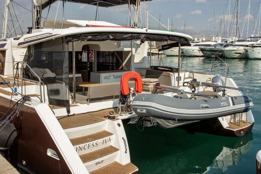 Lagoon 450 F (2016)equipped with generator, A/C (s (PRINCESS IVA)  - 11
