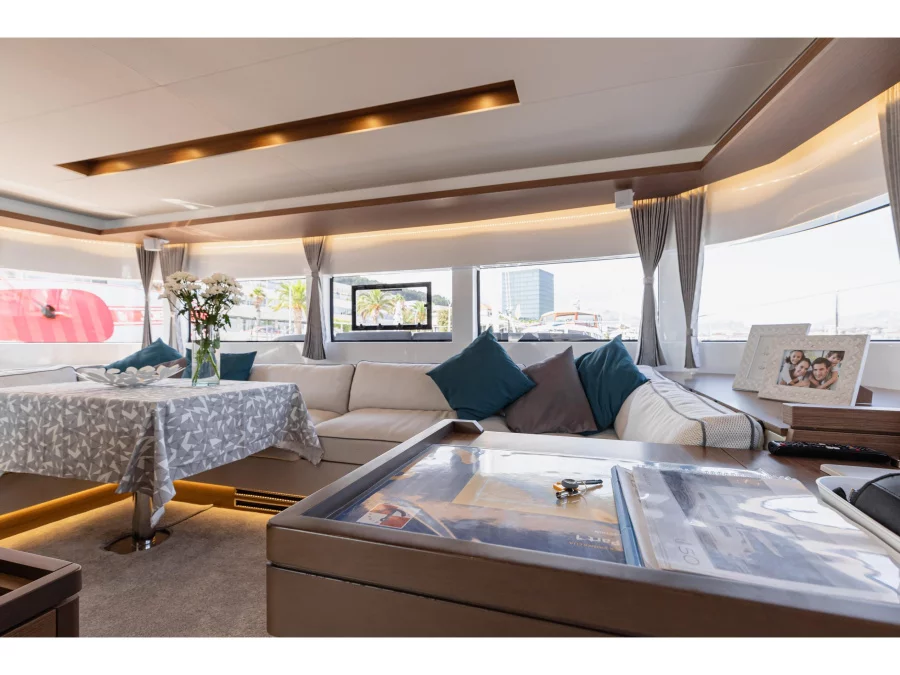 Lagoon 50 LUX (2020) equipped with airconditioning (PRINCESS KISS) Interior image - 4