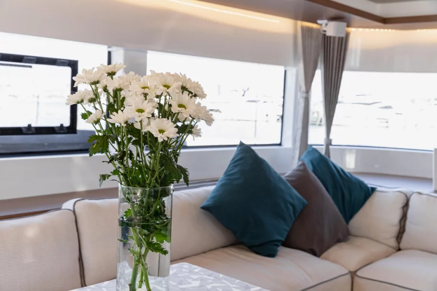 Lagoon 50 LUX (2020) equipped with airconditioning (PRINCESS KISS)  - 6
