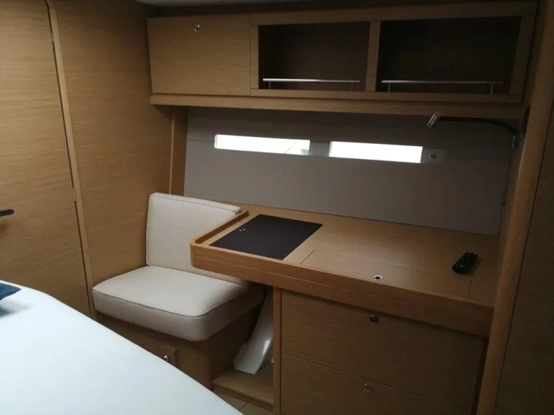 Dufour 56 Exclusive (Nomi fully equipped white hull)  - 17