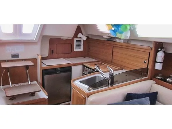 Catalina 309 (It's About Time) Interior image - 1