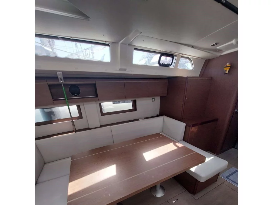 Oceanis 51.1/ 3 cabins - owner's version (Ifestion) Interior image - 4