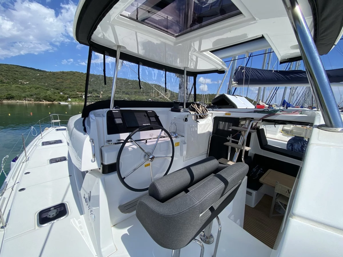 Photo #8 - Lagoon 42 (Cetus) в Портороса - mmk34183681105300260