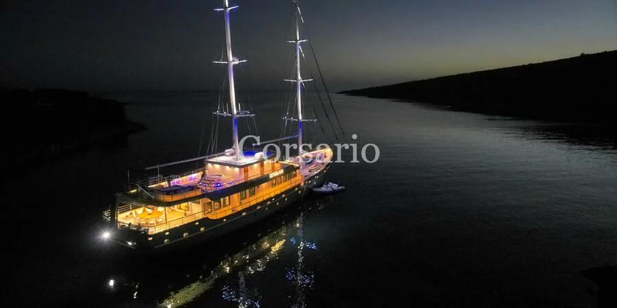 Luxury Sailing Yacht Corsario (Corsario)  - 16