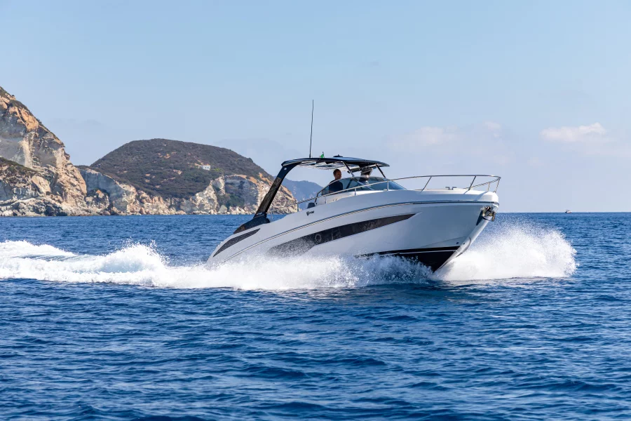 FIM Regina 340 (Lime Express - The boat is available for daily charter without overnight)  - 9