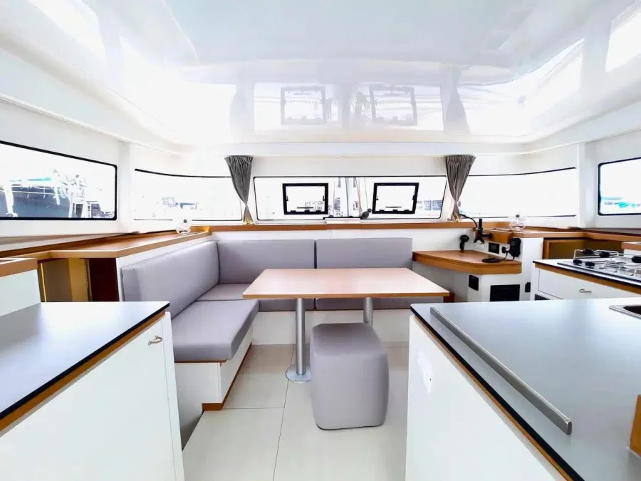 Excess 11 (Owners Version) (Albatross) Interior image - 3