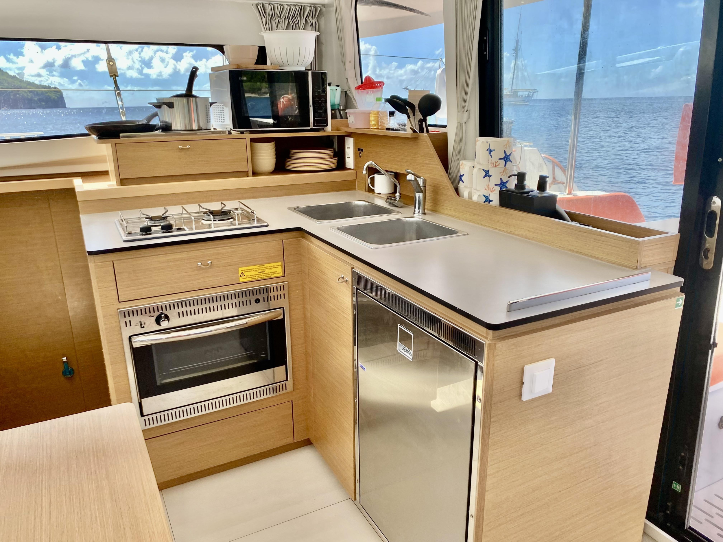 MOANA IBIZA BAREBOAT - 2
