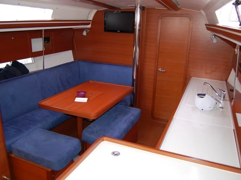 Dufour 375 GL (One&Only) Interior image - 4