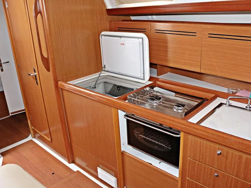 CYCLADES 43.4 BT (LEVANT) Interior images - 5