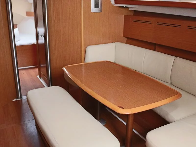 CYCLADES 43.4 BT (LEVANT) Interior images - 1