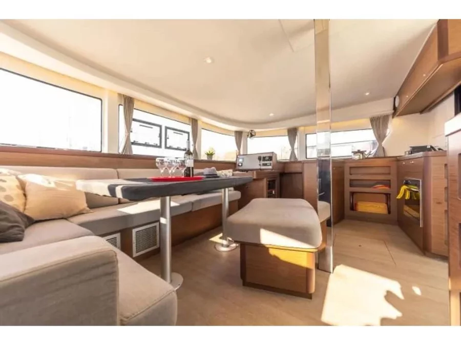 Lagoon 42 (FANTASEA (generator, air condition, 1 SUP free of charge)) Interior image - 9