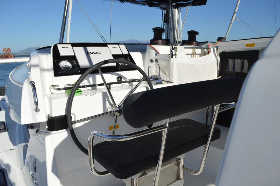 Lagoon 42 (FANTASEA (generator, air condition, 1 SUP free of charge))  - 20