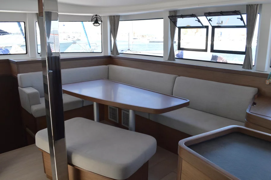 Lagoon 42 (FANTASEA (generator, air condition, 1 SUP free of charge))  - 16