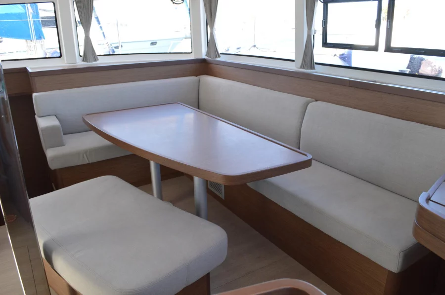 Lagoon 42 (FANTASEA (generator, air condition, 1 SUP free of charge))  - 17