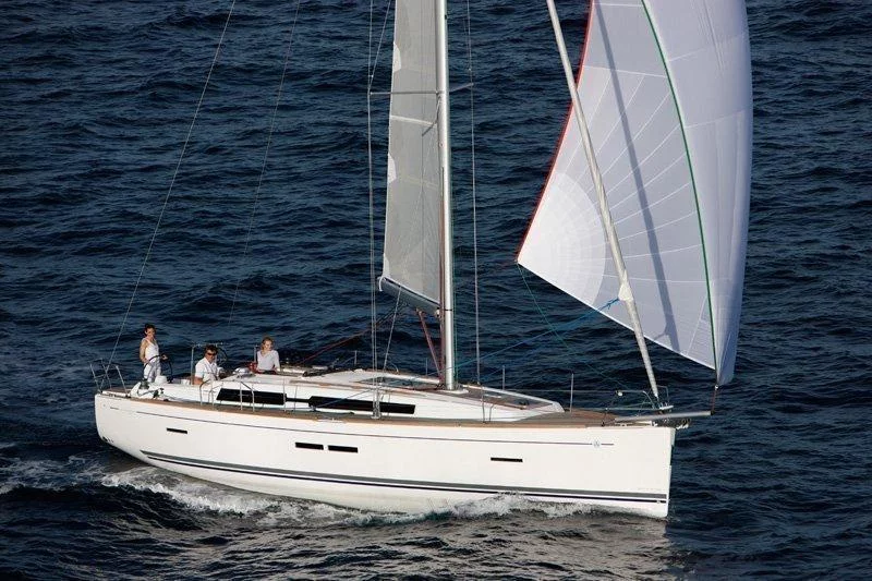 Dufour 405 GL (Mymoon) Sailing - 1