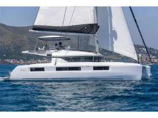 Lagoon 51  A/C & GEN & WM (One Feeling) 