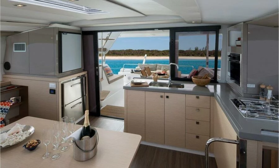 Fountaine Pajot Lucia 40 - 3 cab. (Whoop-Sea)  - 11