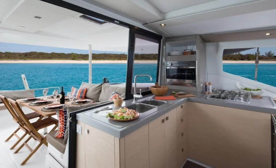 Fountaine Pajot Lucia 40 (HAPPY HOUR)  - 4