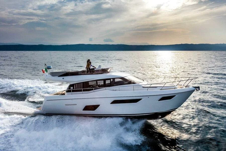 Ferretti Yachts 450 (Silver)  - 0