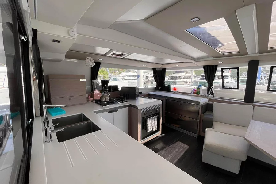 Fountaine Pajot - Tanna 47 - 5 + 1 cab. (Knotty Cat (Forever Young))  - 14