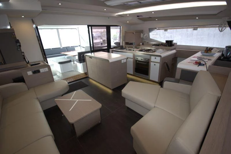 Fountaine Pajot Aura 51 (What's Left)  - 8
