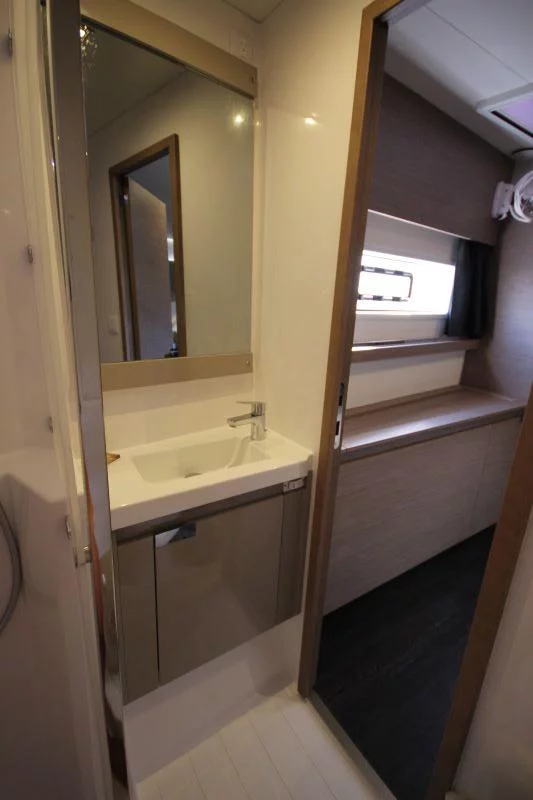 Fountaine Pajot Aura 51 (What's Left)  - 12