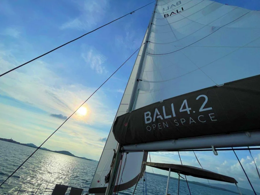Bali 4.2 - 4 + 1 cab. (Sail and Adventure)  - 4