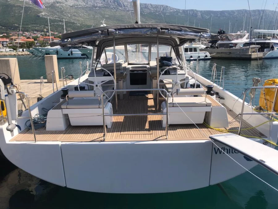 Oceanis Yacht 54 (White Bird)  - 17