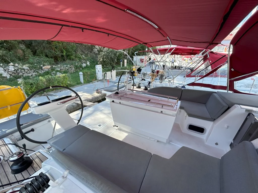 Photo #8 - Oceanis 46.1 (Bumblebee) в Сплит - 39435