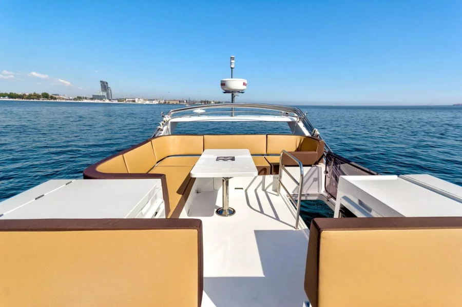Galeon 420 Fly (Amber Blue)  - 12