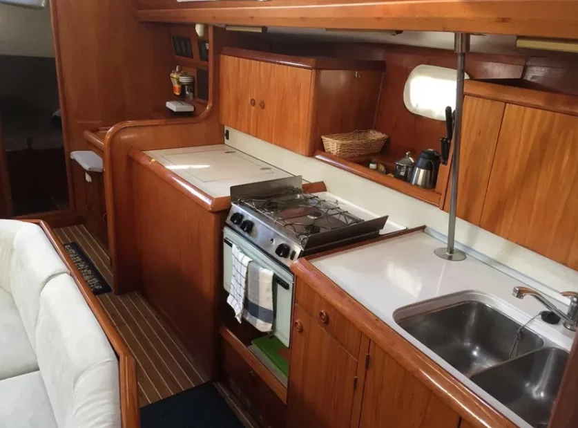 Photo #7 - Sun Odyssey 42.2 (Stefi) в Корфу - 40792