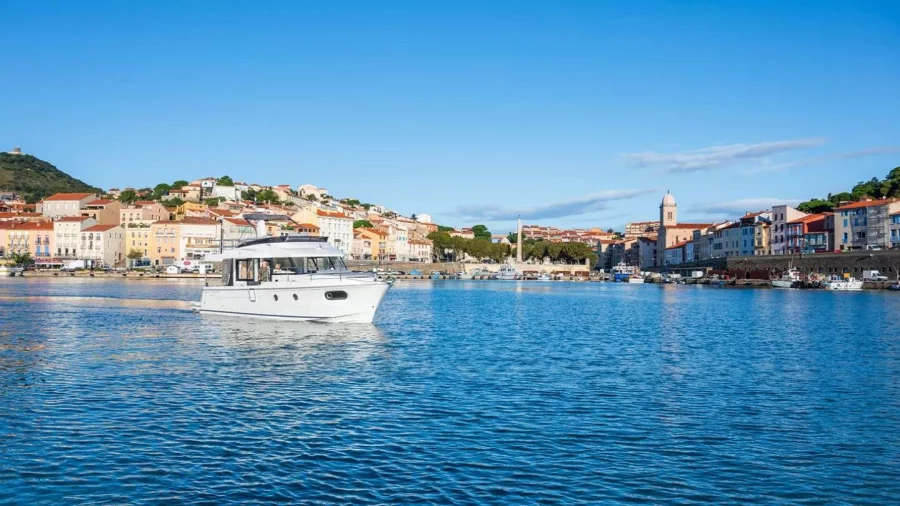 Photo #3 - Swift Trawler 41 (Swift Home) в Пировац - 42022
