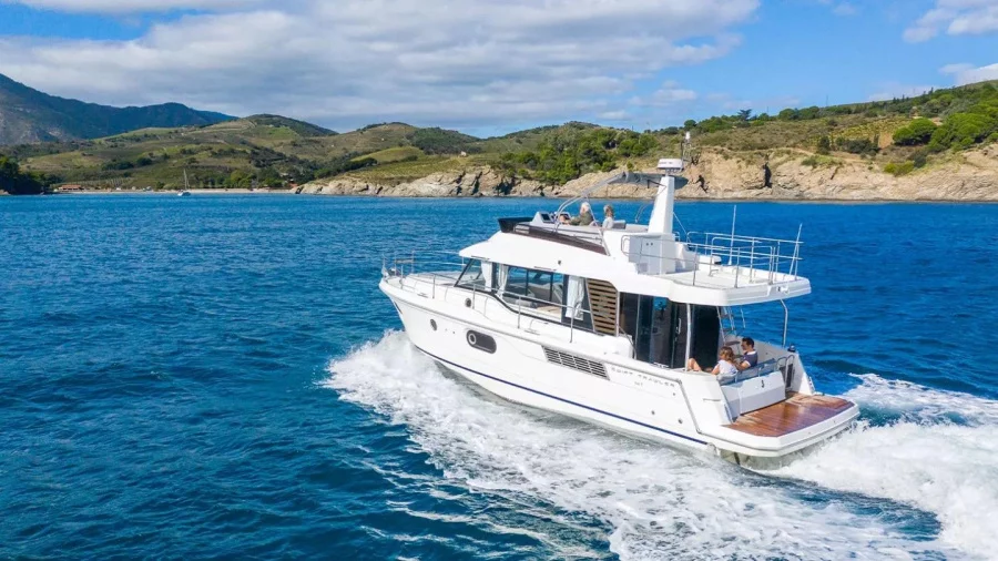 Photo #4 - Swift Trawler 41 (Swift Home) в Пировац - 42022