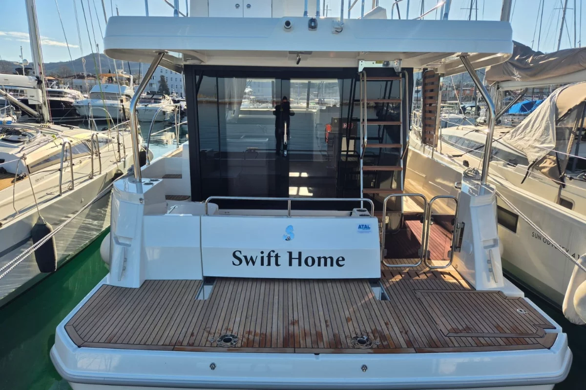 Photo #1 - Swift Trawler 41 (Swift Home) в Пировац - 42022
