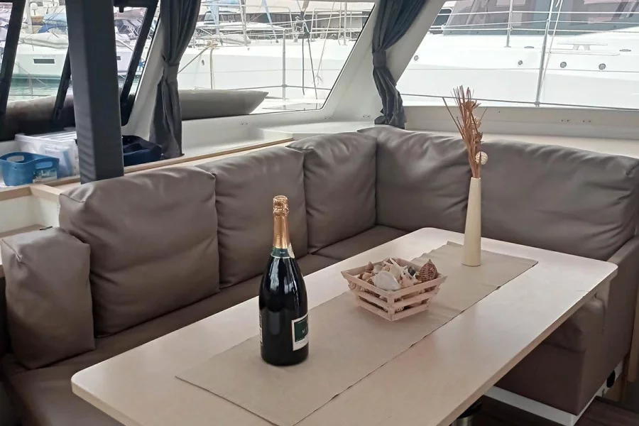 Fountaine Pajot Lucia 40 (From The Fields)  - 17
