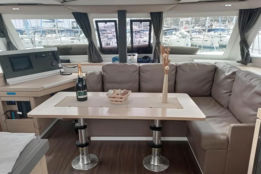 Fountaine Pajot Lucia 40 (From The Fields)  - 18