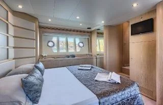 Ferretti Yachts 620 (Kimon)  - 15