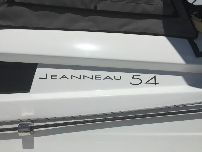 Jeanneau 54 (Agua Especial)  - 9