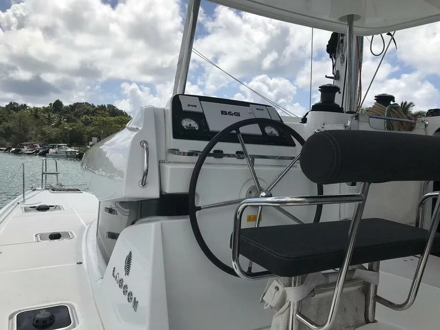 Lagoon 42 (Idefix with watermaker and A/C PLUS)  - 2