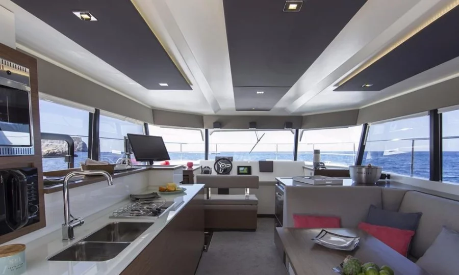 Fountaine Pajot 37 (MUSCAT)  - 2